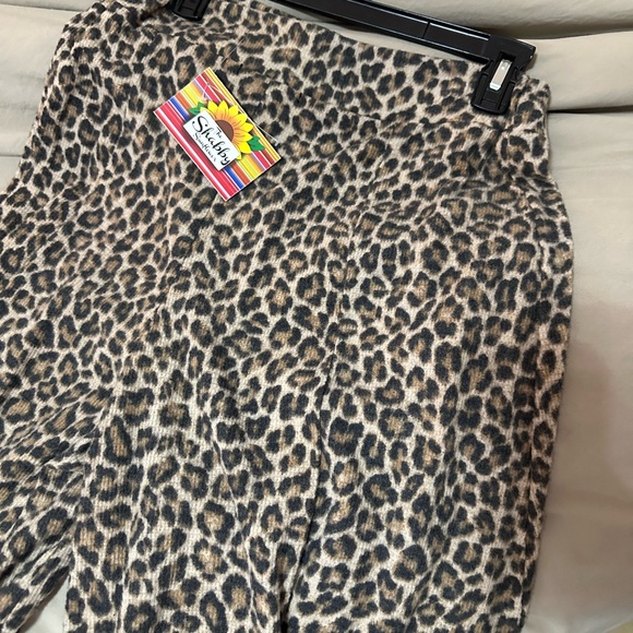 Animal Print-Wide Leg Flare Pants. NWT - Picture 10 of 10